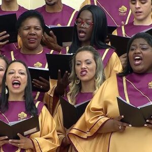 Coral para cantar “aleluia” na entrada do noivo